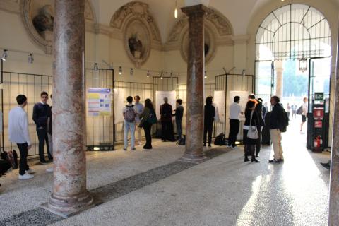 L'esposizione dei progetti scientifici nella Sala delle Colonne 