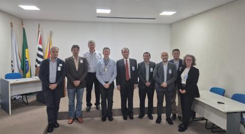 UNESP - Instituto de Ciência e Tecnologia, Sorocaba campus (ICTS). Antonio Martins, Assistant Provost for International Affairs, e Fernando Pinhabel Marafão, Director ICTS, alla sinistra del professor Zanino