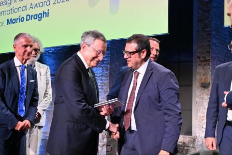 Mario Draghi accolto nella comunità politecnica