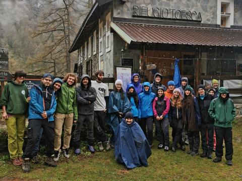 Una parte della sfida proposta dal CAI si è svolta in un rifugio alpino