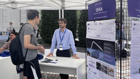 I team di ricerca si presentano al pubblico