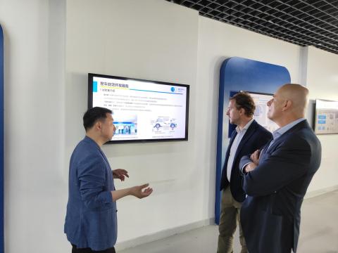 Vice Rector Sapora and Professor Vigliani visit New Energy Vehicle Innovation Center in Beijing