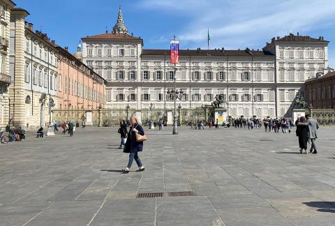 Area pedonale in piazza Castello 