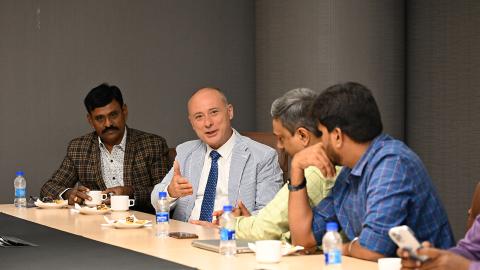 Professor Rondoni meets DSU faculty deans