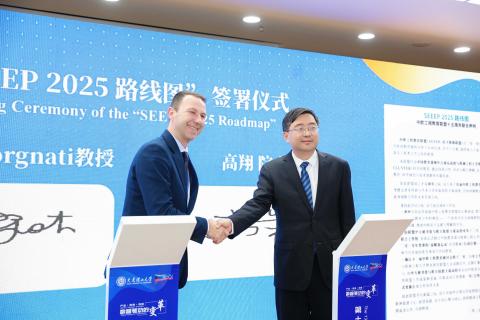 Il Rettore Corgnati con il Rettore di DUT, professor Gao Xiang