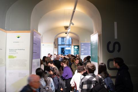 Grande affluenza all'inaugurazione della mostra