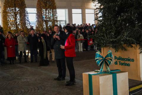 Il Rettore Corgnati porta il suo messaggio di auguri alla comunità