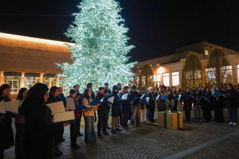 L'esibizione del Coro Polietnico