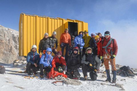 Il Team Shelters al bivacco "Fiamme Gialle"