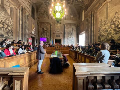 Momento di confronto nell’aula consiliare