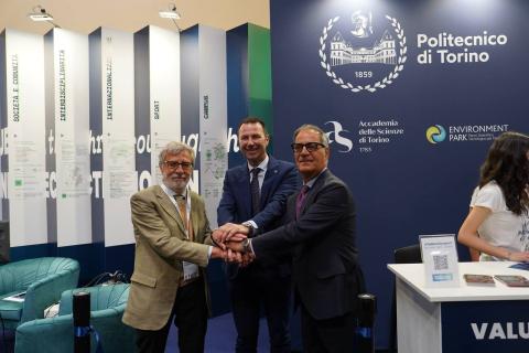 Taglio del nastro dello stand, con Marco Mezzalama, Stefano Corgnati e Giacomo Portas