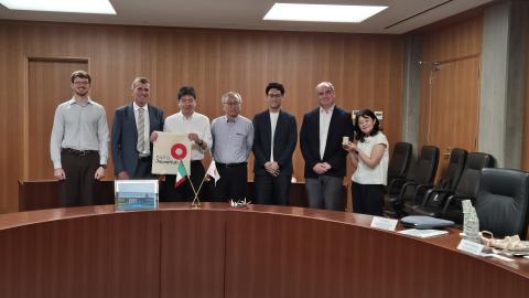 La delegazione del Japan Hub durante la visita alla Nagoya University