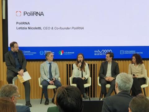 Letizia Nicoletti, CEO and co-founder of PoliRNA, presents the technology developed by the spin-off during the panel dedicated to research transfer to industry