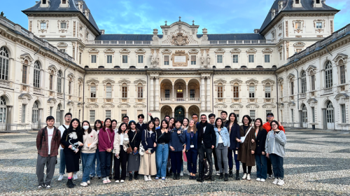 Gli studenti al Castello del Valentino