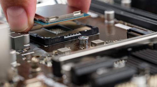 Microchip, processore e scheda madre