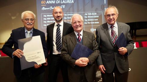 Alcuni Alumni insieme a Felice Vai