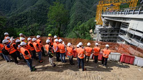 Ispezione al viadotto dall'alto