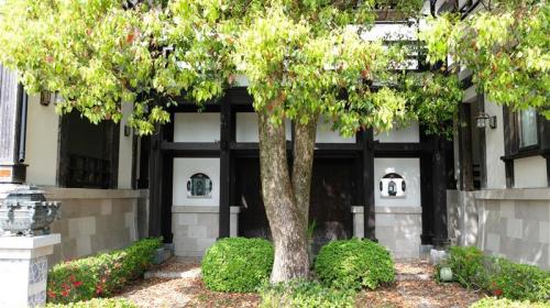 The entrance of the Japan Hub in Kyoto