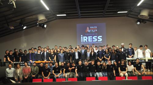 Foto di gruppo per i partecipanti al convegno IRESS