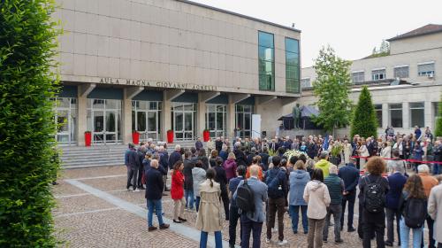 Tanta gente per il saluto al professor Zich