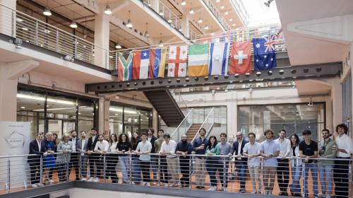 Gli organizzatori del progetto, i cinque leader coinvolti e gli studenti del Politecnico insieme