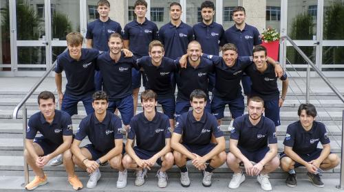La squadra schierata al completo
