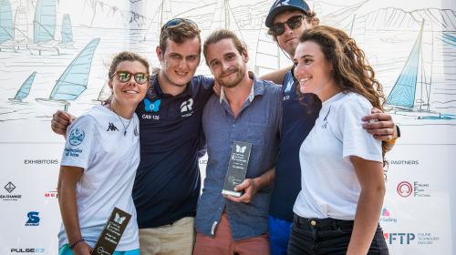 Premiazione Product Manager SULA Carolina Foroni e Project manager SULA Carolina Cipriani 