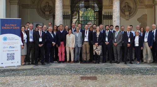 Gli organizzatori e gli ospiti insieme
