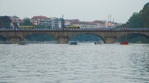 La gara Rowing Regatta in corso 