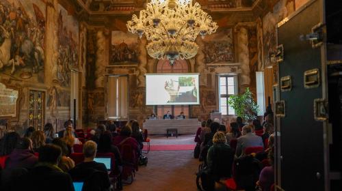 L'avvio della cerimonia