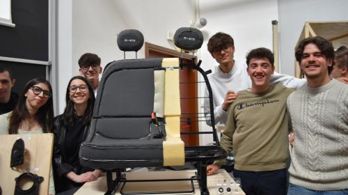 Team che ha analizzato la Microlino