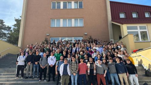 Foto di gruppo per gli studenti e le studentesse eccellenti