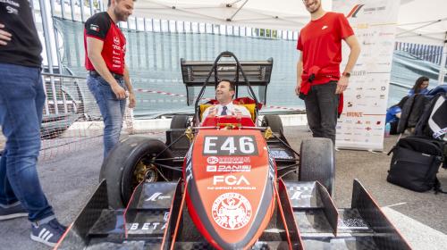 Il Rettore e il Team Squadra Corse PoliTO 