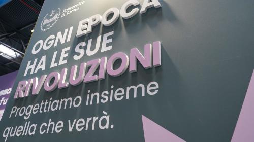Il claim della campagna immatricolazioni ha ispirato lo stand al Salone