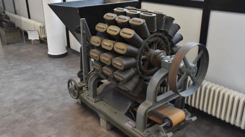 Magnetic electrocernator