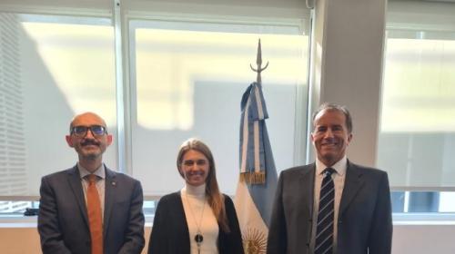Da sinistra: l’Addetto Scientifico dell’Ambasciata d’Italia a Buenos Aires, professor Salvatore Barba, la Sottosegretaria Nahirñak e il professor Zanino