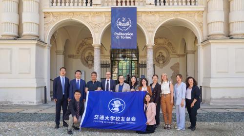 Group photo with representatives of the JiaoTong University Alumni Association