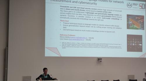 Prof. Luca Vassio presenta le proposte di tesi del gruppo di ricerca DBDMG