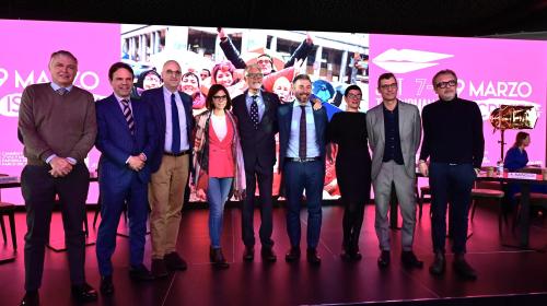 Le autorità presenti alla conferenza stampa