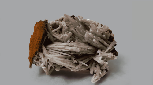 CERUSSITE su crosta limonitica (MP-537)
