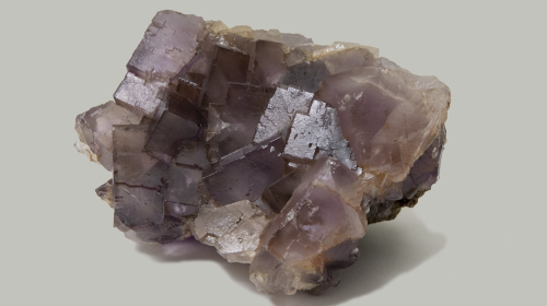"Fluorite" minerale con cristalli dalle sfumature viola