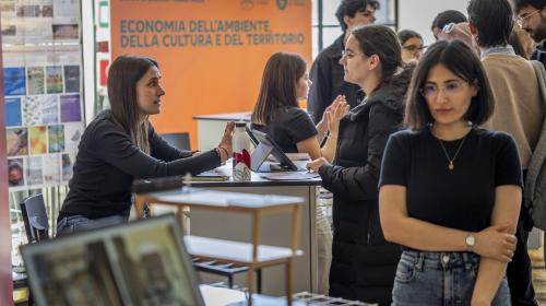 Lo stand del Corso di Laurea Magistrale in Economia dell'Ambiente, della Cultura e del Territorio
