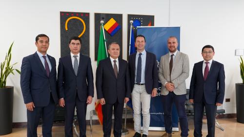 La delegazione uzbeka ha incontrato il Rettore Corgnati e il Vice Rettore Sapora