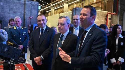 Mario Draghi insieme al Rettore Corgnati e al Sindaco Lo Russo