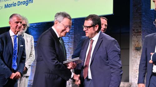 Mario Draghi accolto nella comunità politecnica