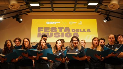 L'esibizione del Coro PoliEtnico