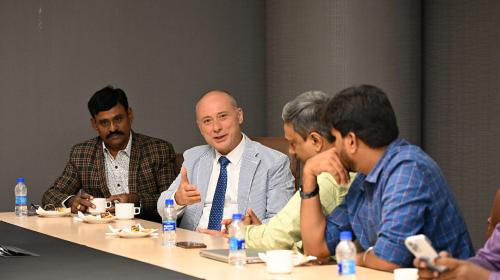 Professor Rondoni meets DSU faculty deans