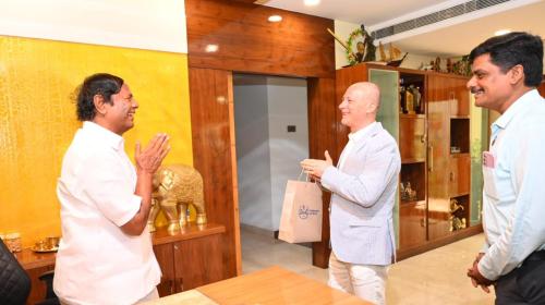 Lamberto Rondoni meets DSU founder and Rector