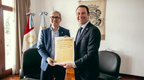 Il Rettore Corgnati e il Rettore dell'Universidad Nacional de Córdoba Jhon Boretto rinnovano l'intesa tra i due Atenei
