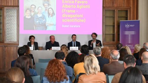 I co-curatori Alberto Agliotti e Enrica Favaro di Frame | Divagazioni Scientifiche